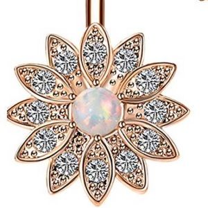 🌻NWOT Stainless Steel Rose Gold BellyButton Ring